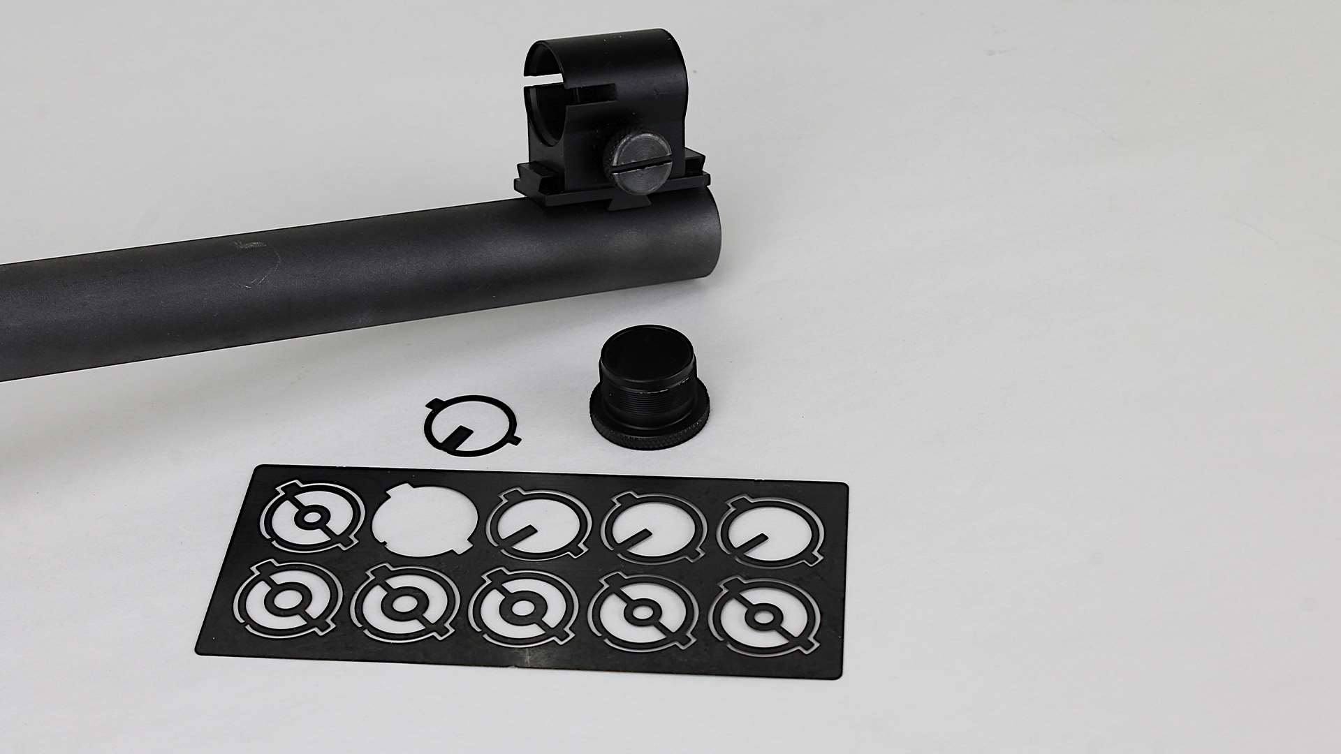 Front sight retainers