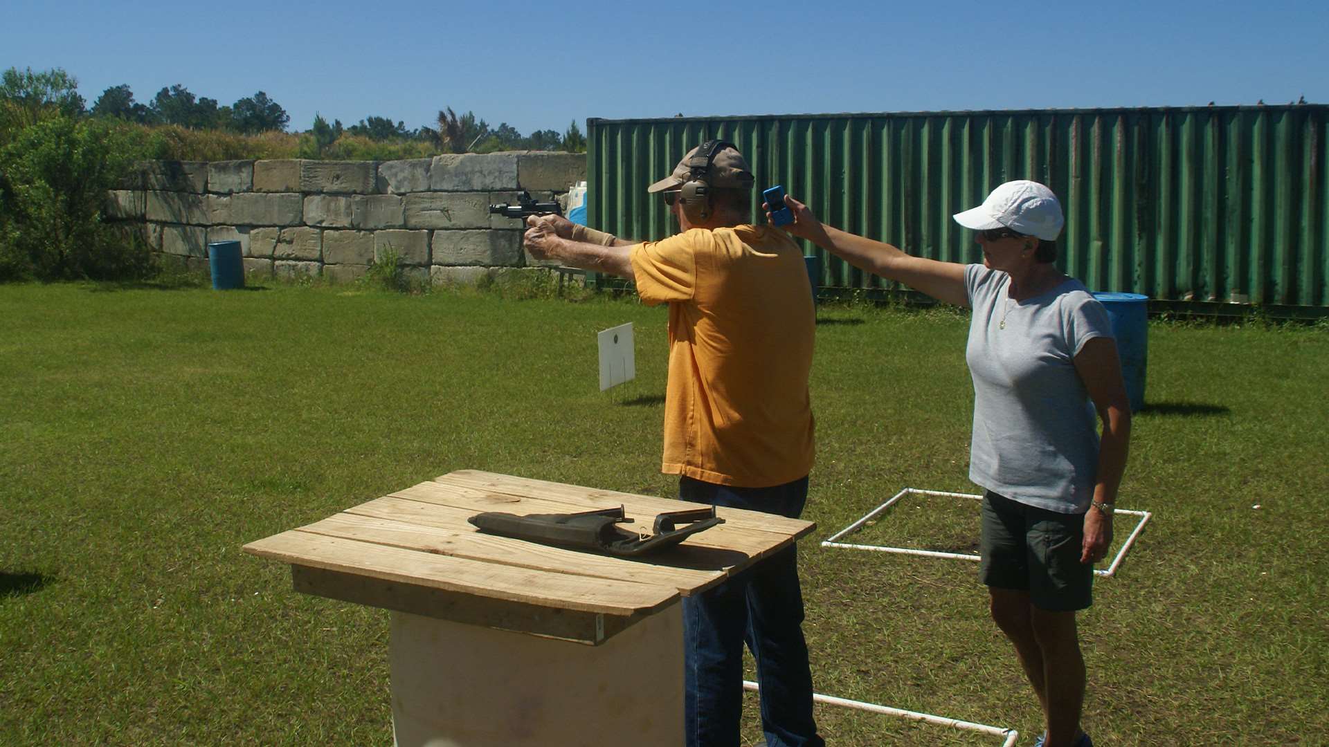 Shooting the TX22 Competition SCR at a Steel Challenge match