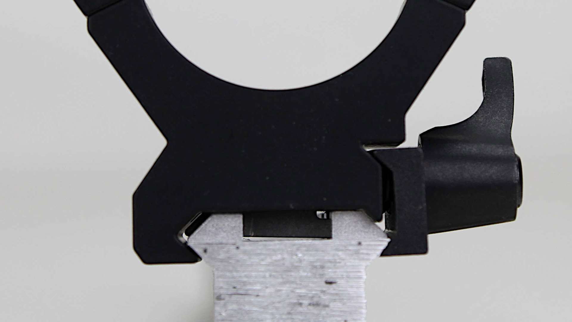 Picatinny rail ring mount