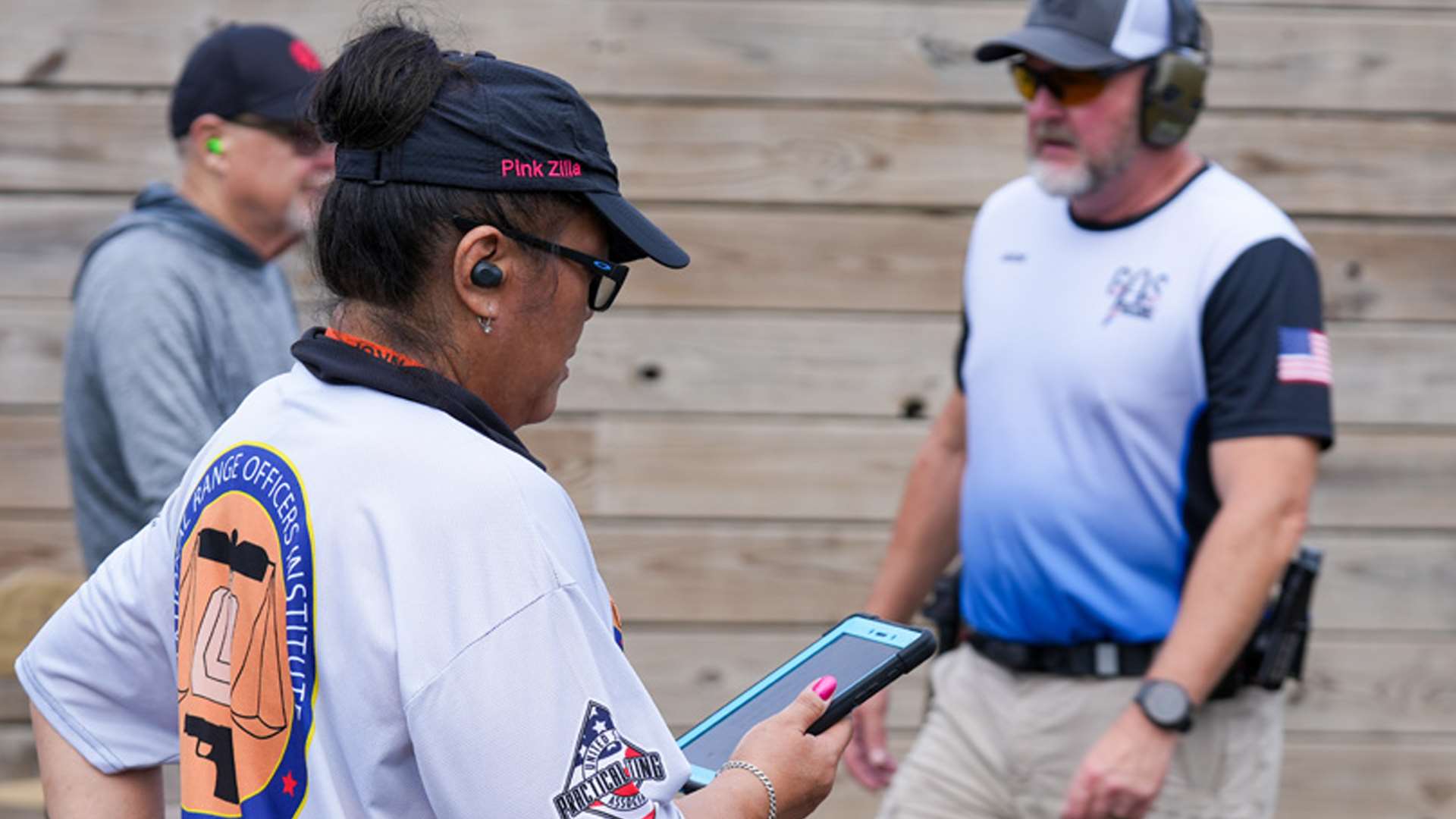 NROI-trained range officer at a USPSA match