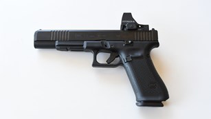 Review: Glock G17L Gen5 MOS