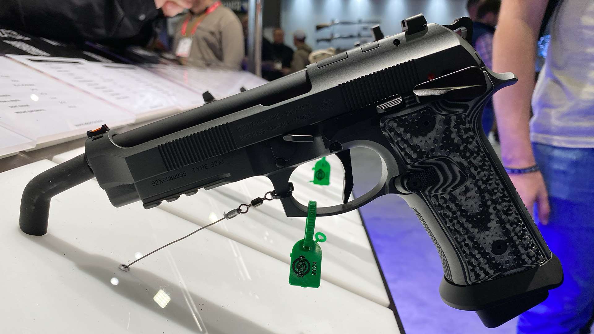 Beretta 92XI Squalo 9 mm pistol