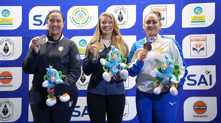 Sam Simonton Wins Women’s Skeet Gold Medal At 2024 ISSF World Cup Final | An NRA Shooting Sports Journal