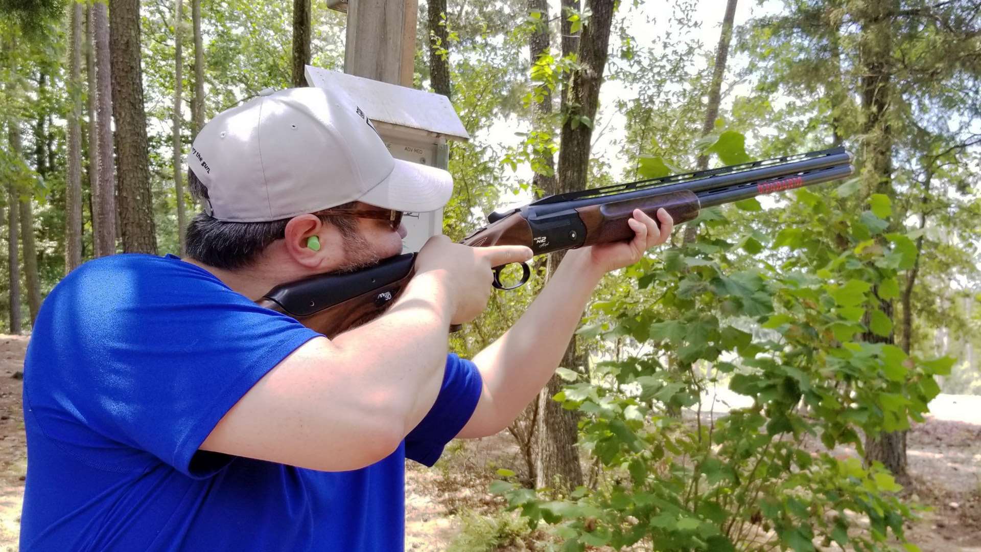 John Parker testing out the Fabarm USA Elos N2 Allsport 12-gauge shotgun