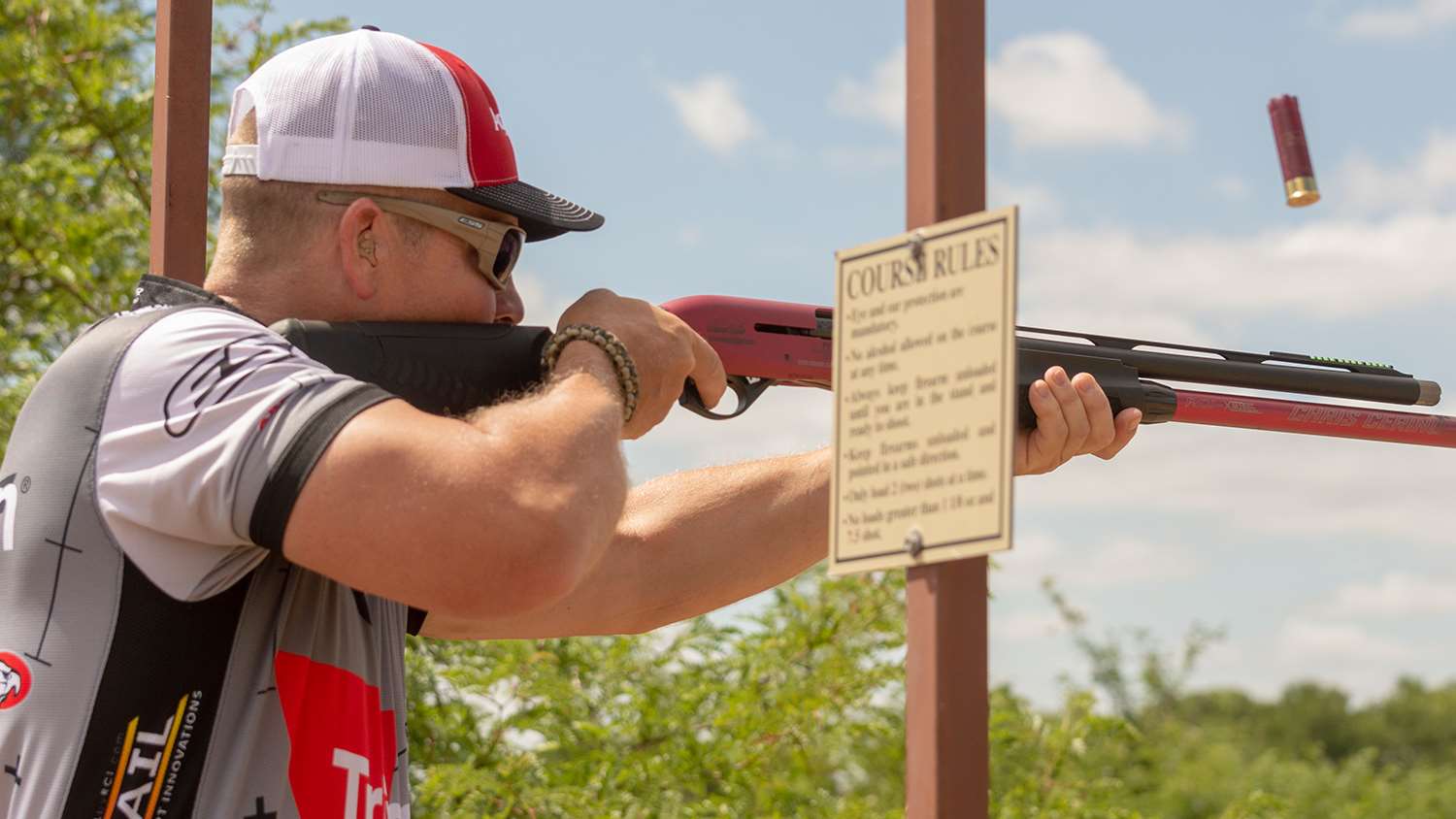 Chris Cerino at 2018 Aguila Cup with his Benelli Vinci 3-gun shotgun