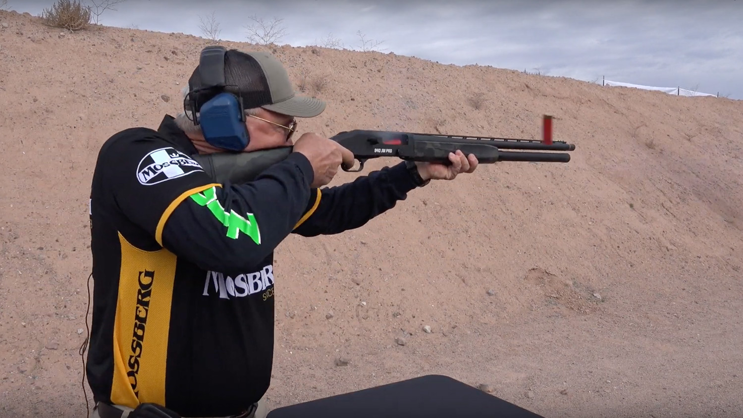Jerry Miculek speed shooting with the Mossberg 940 JM Pro