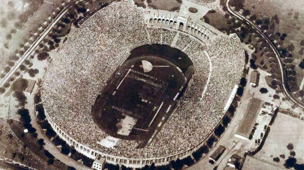 newcoliseum1.jpg