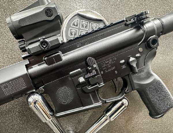 ROMEO5XDR GEN II optic on M400-TREAD RM400-16B-TRD-V2