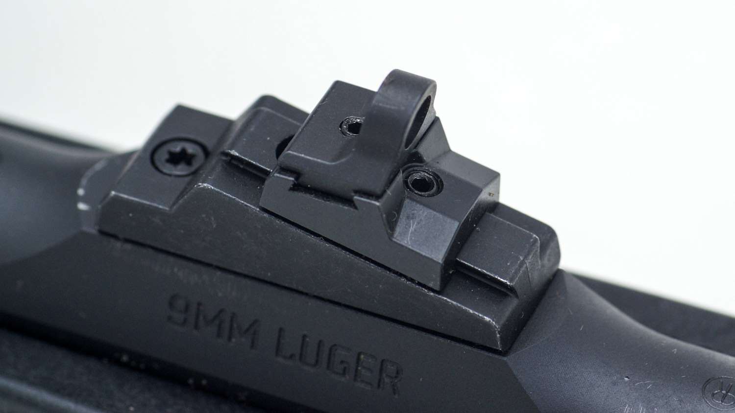 Rear peep sight for rimfire rifle