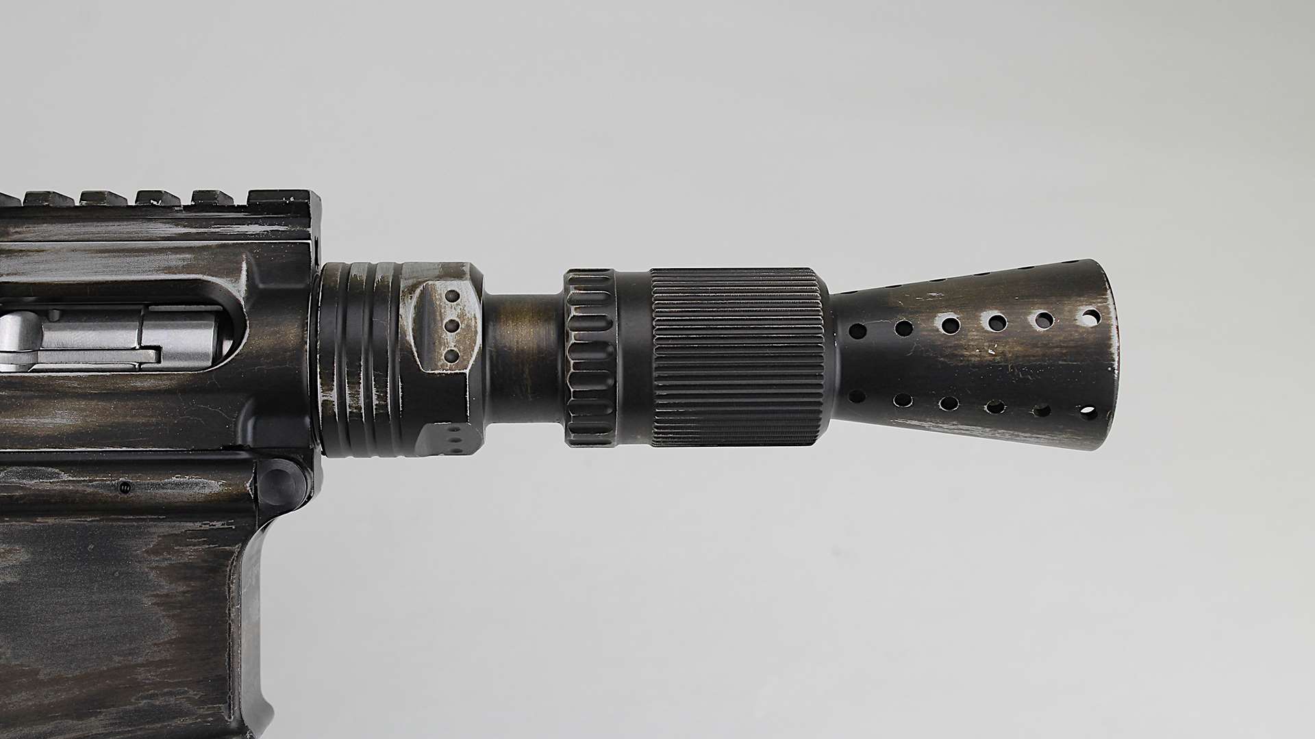 "Flash hider"