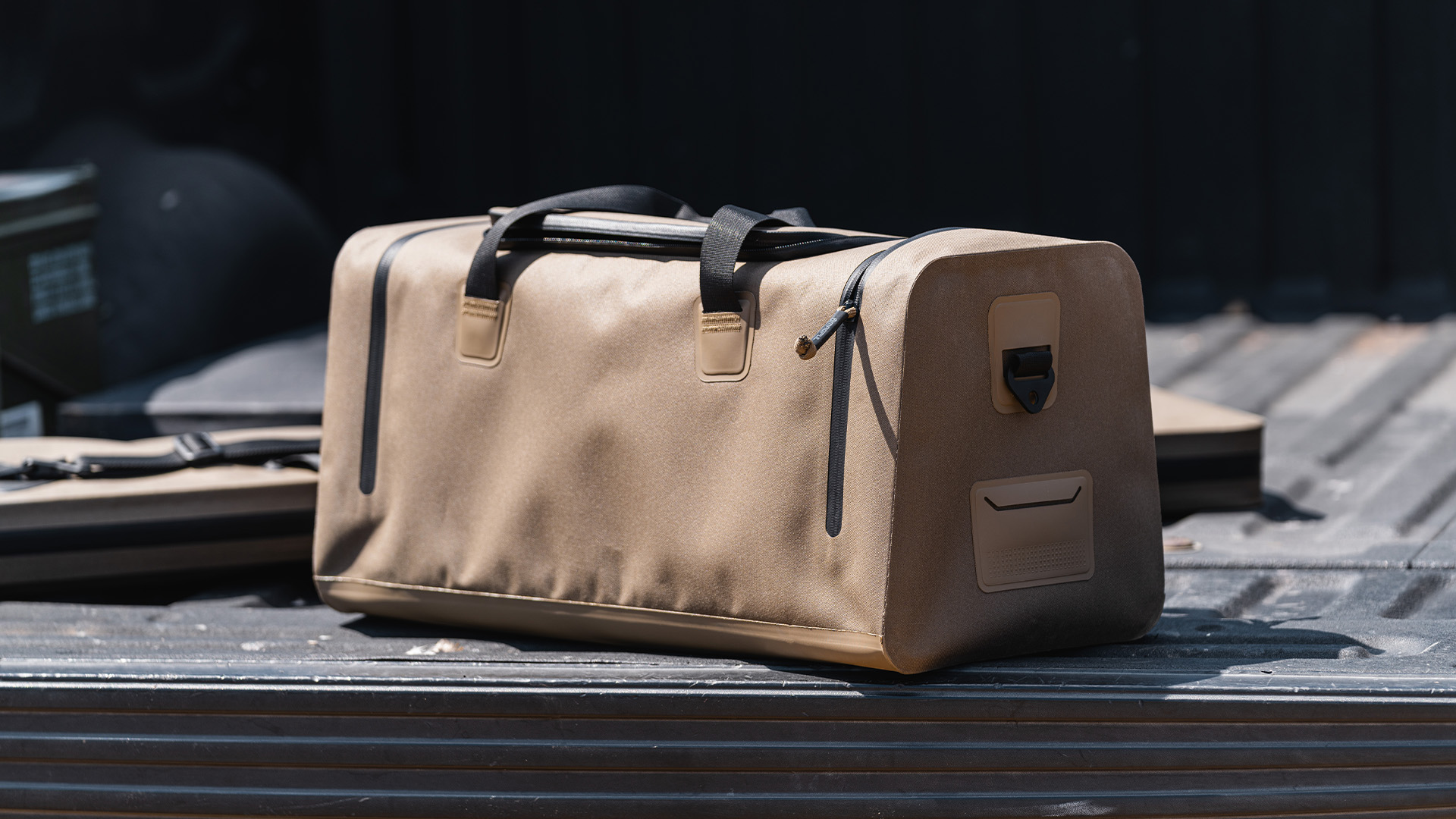 1 Magpuldakafdebag Large 1