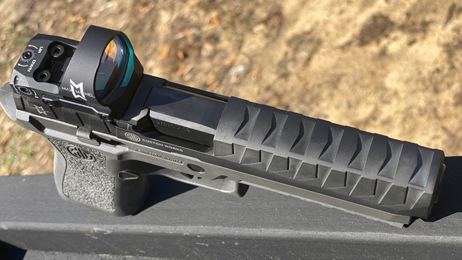 SIG Sauer P320MAX 9 mm pistol