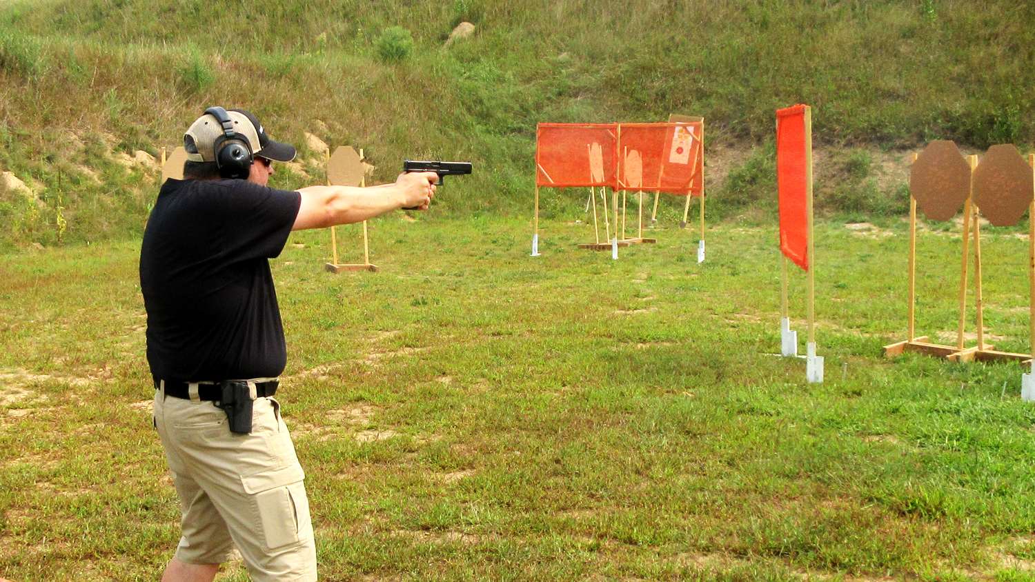 John Parker competes at Minnesota USPSA match