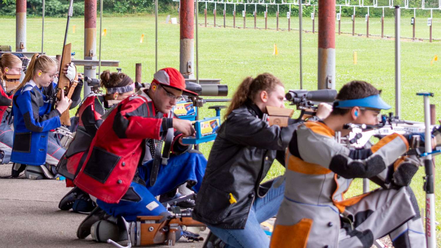 Smallbore rifle shooting in the kneeling position