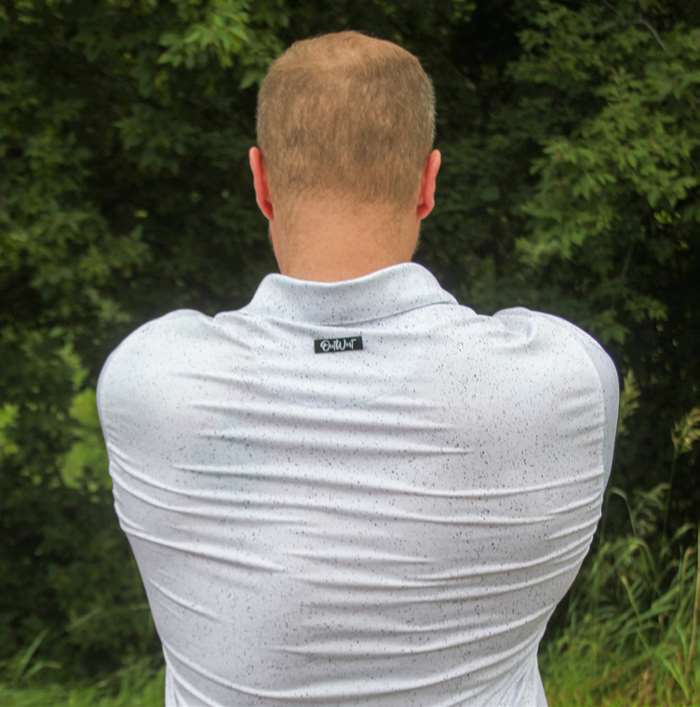 Correct pistol shooting posture with shoulders down