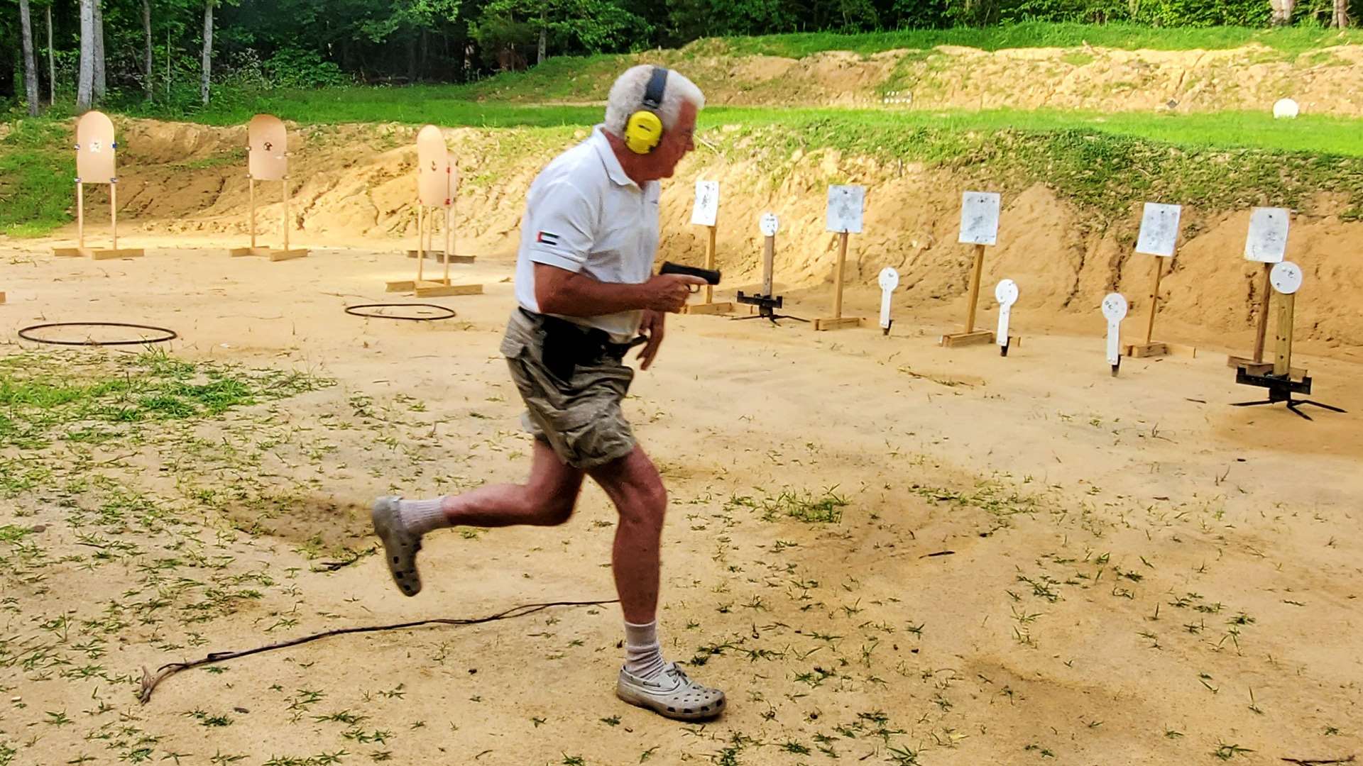 Dick Jones running with the Mossberg MC2c 9mm pistol