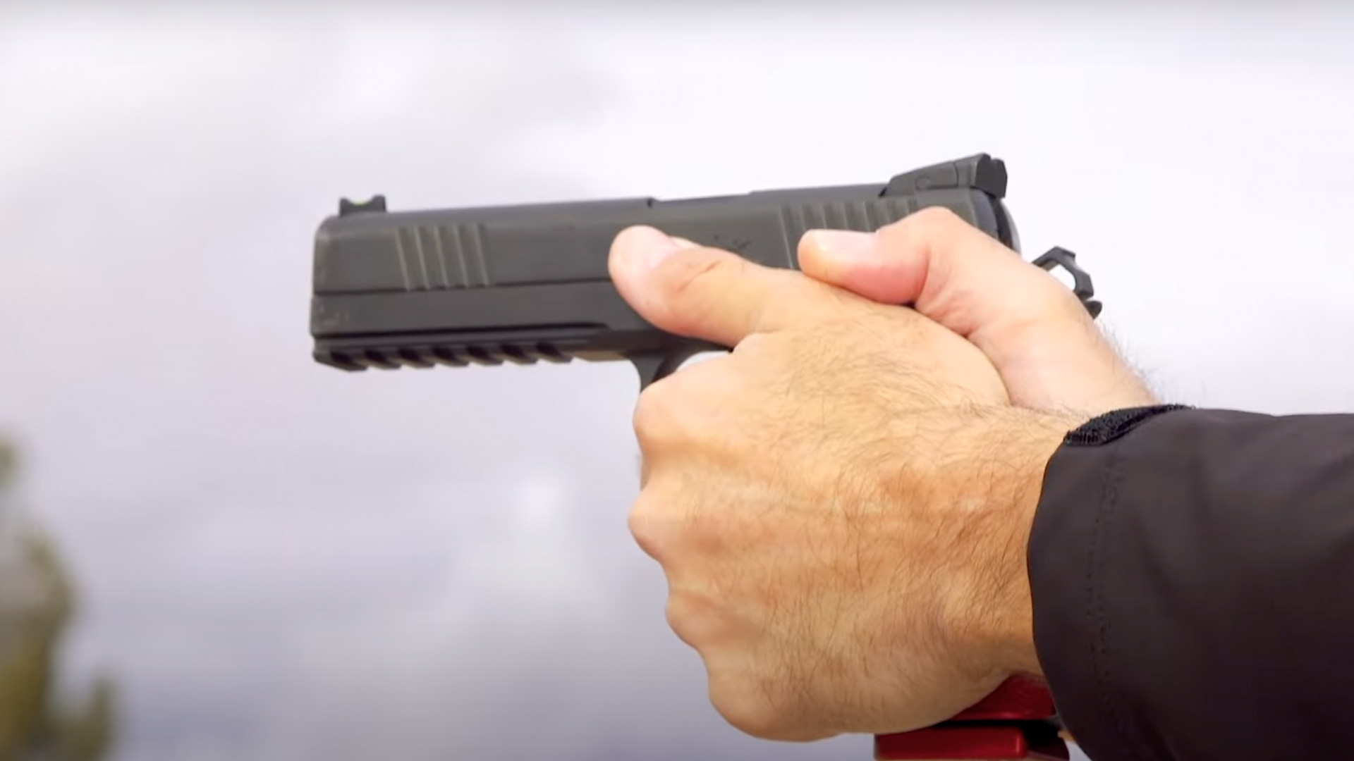 Shooting the Dan Wesson DWX pistol