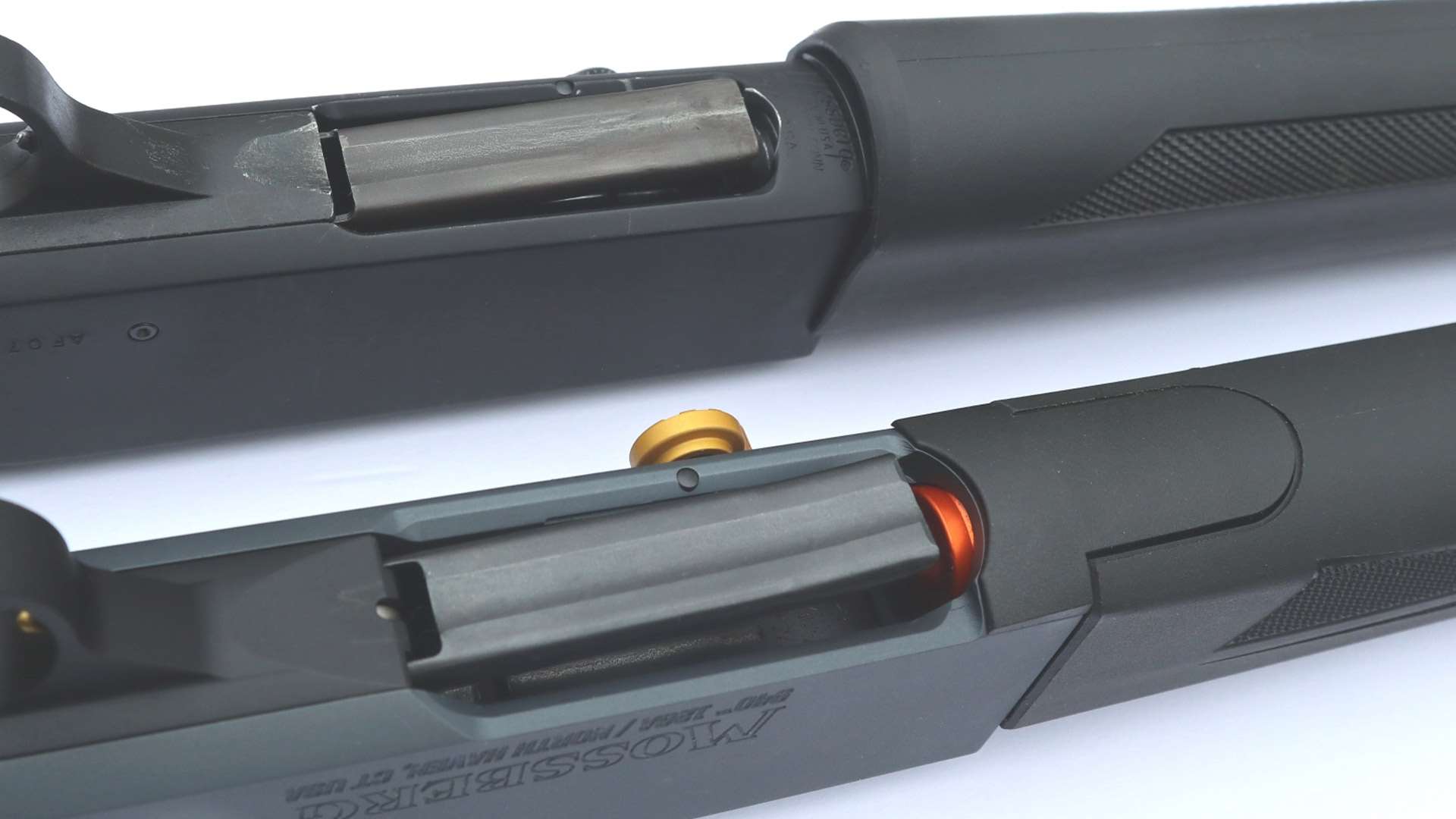 Mossberg 940 JM Pro loading port