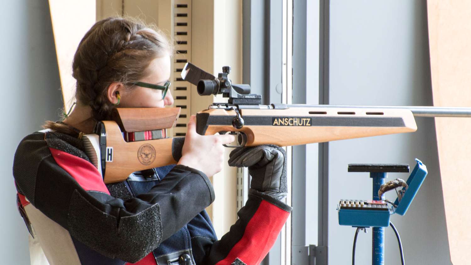 Single- and double-stage rifle triggers