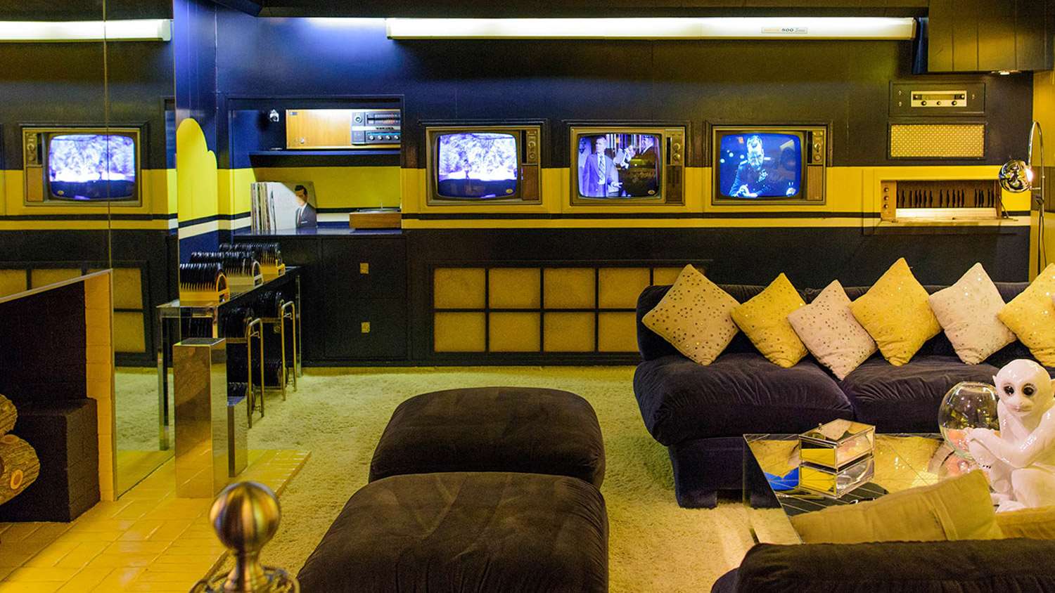 Graceland TV room