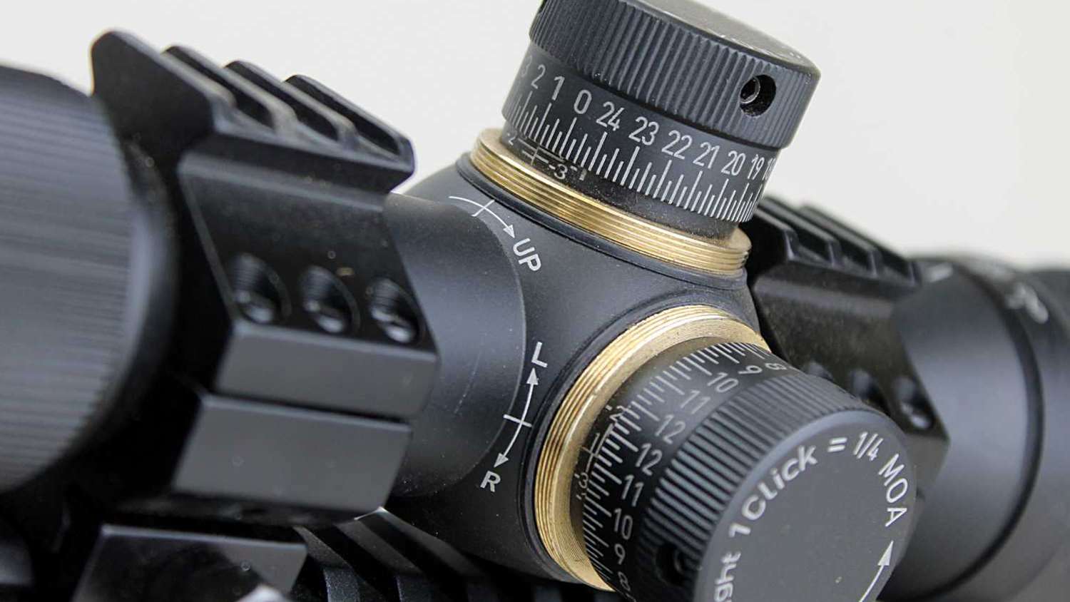 Hi-Lux XTC 1-4x34 mm scope turret and knob marking