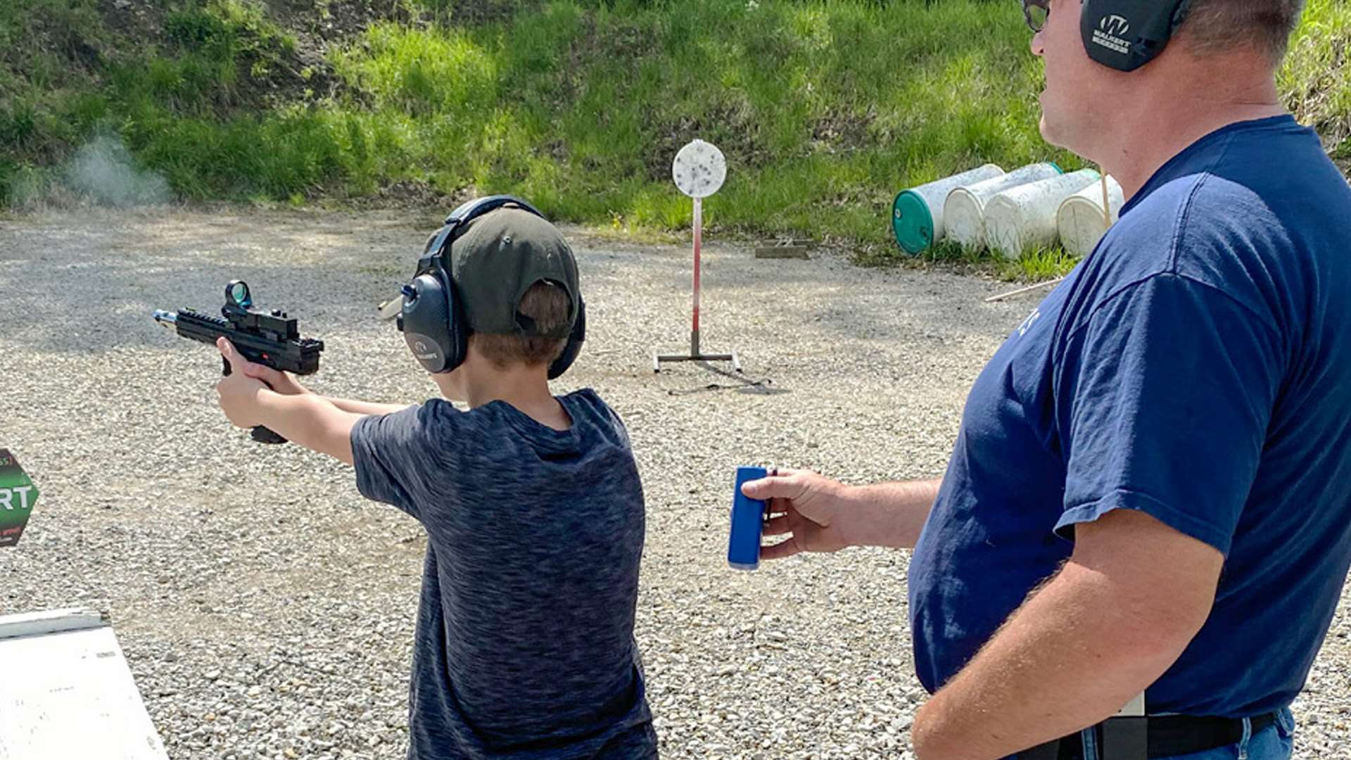 Tucker Barnes shoots Steel Challenge